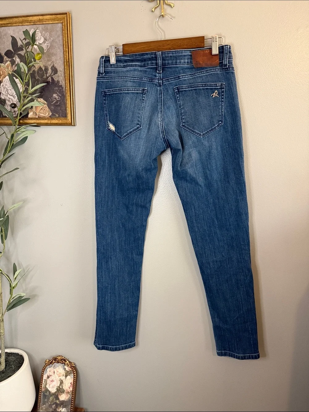 DL1961 Riley Boyfriend Jeans Nassau Wash Size 26 Premium Stretch Denim - Picture 8 of 10